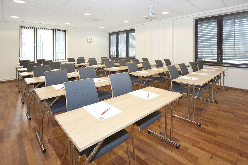 Отель Thon Slottsparken 4*
