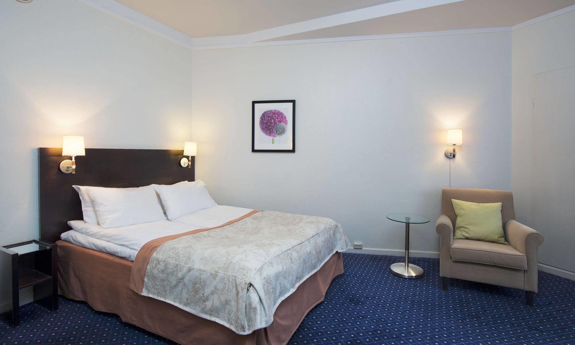 Отель Thon Slottsparken 4*